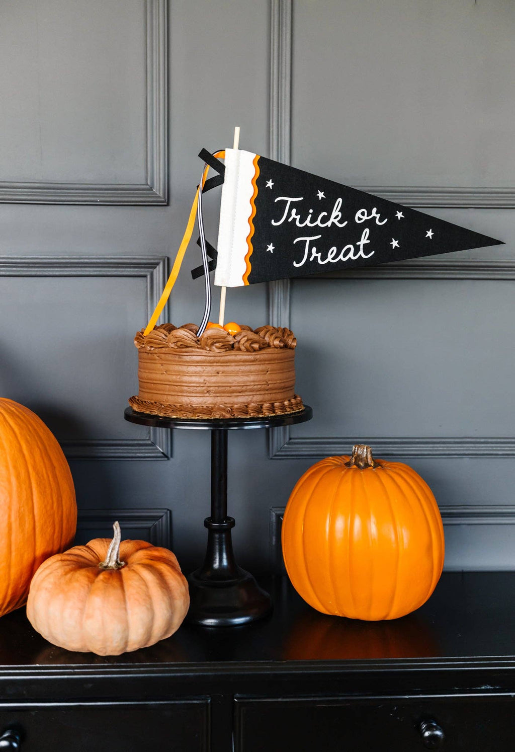 PLHB515 - Trick or Treat Felt Pennant Banner