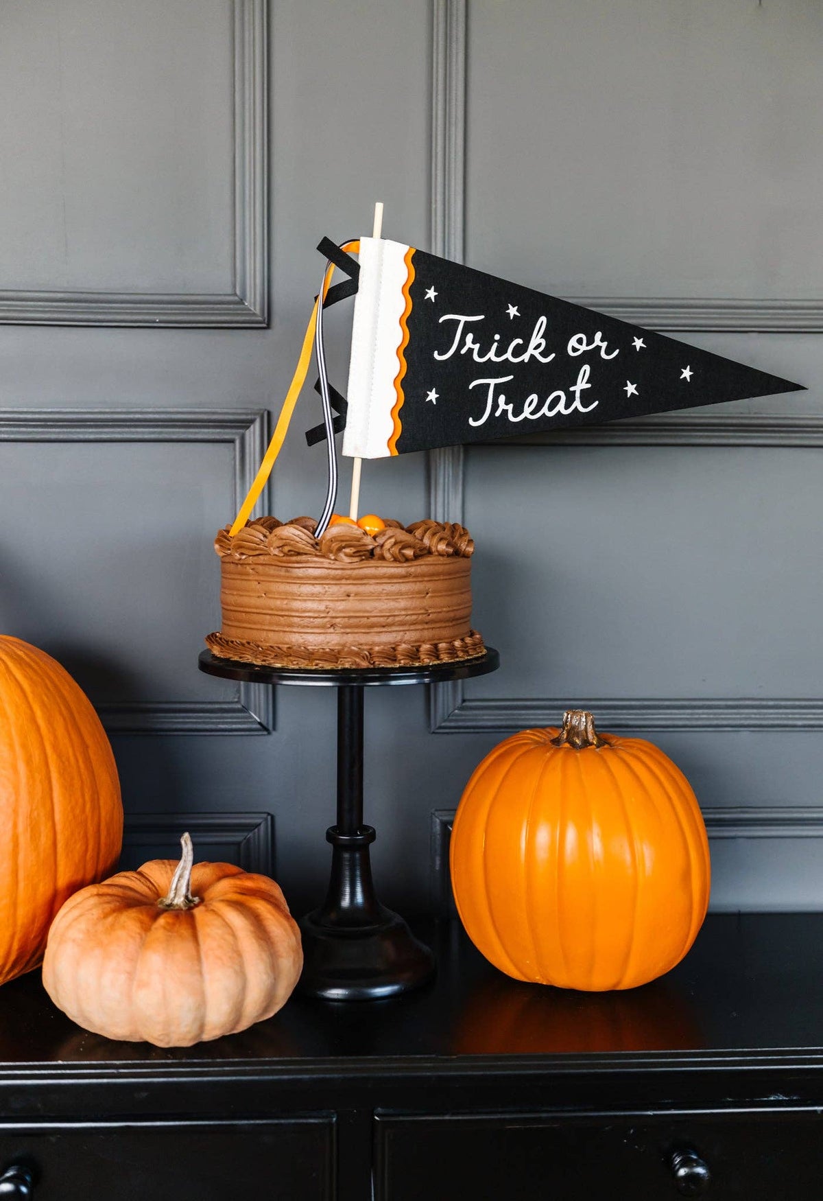 PLHB515 - Trick or Treat Felt Pennant Banner