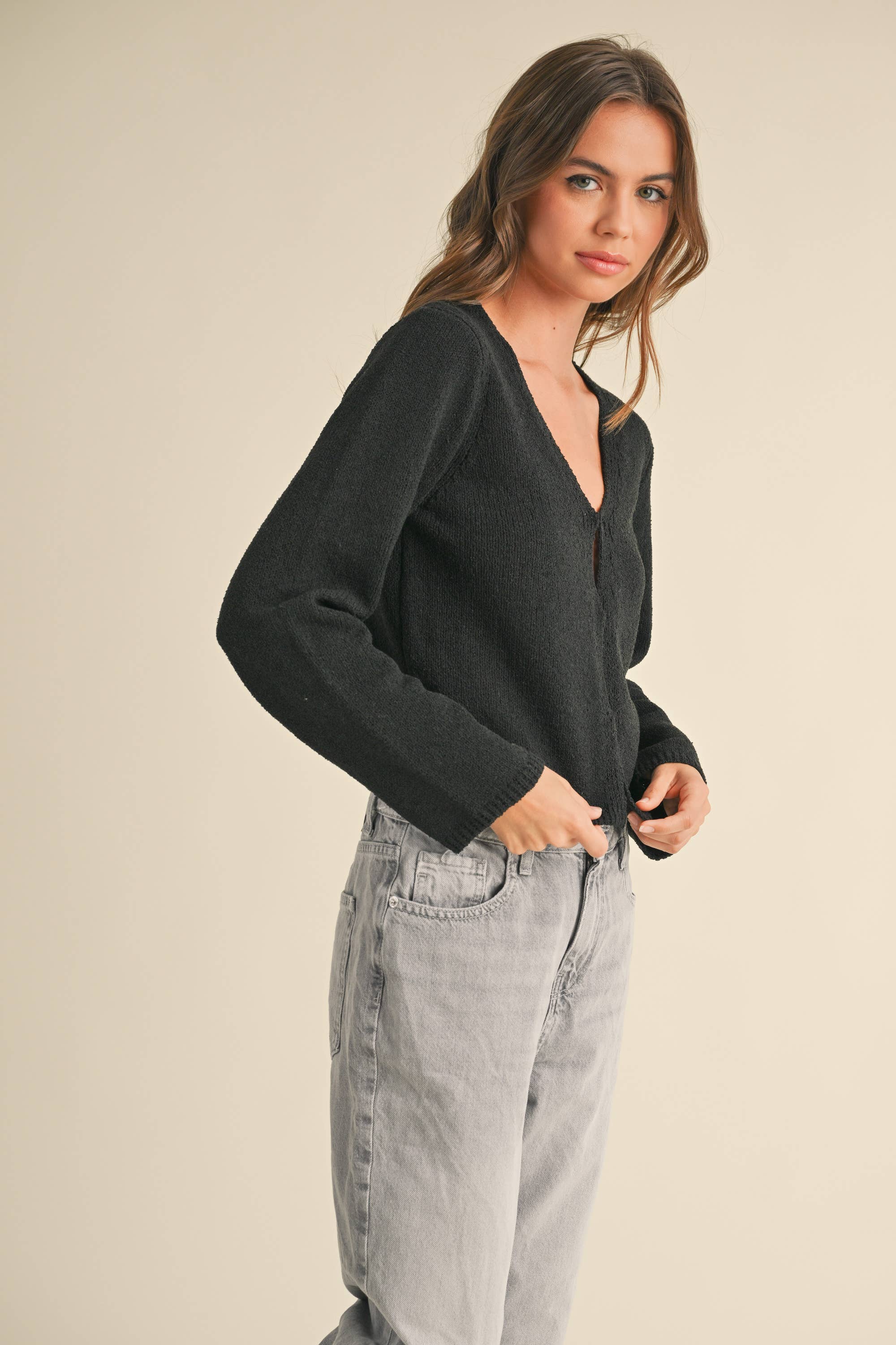 LIGHT WEIGHT KNIT CARDIGAN