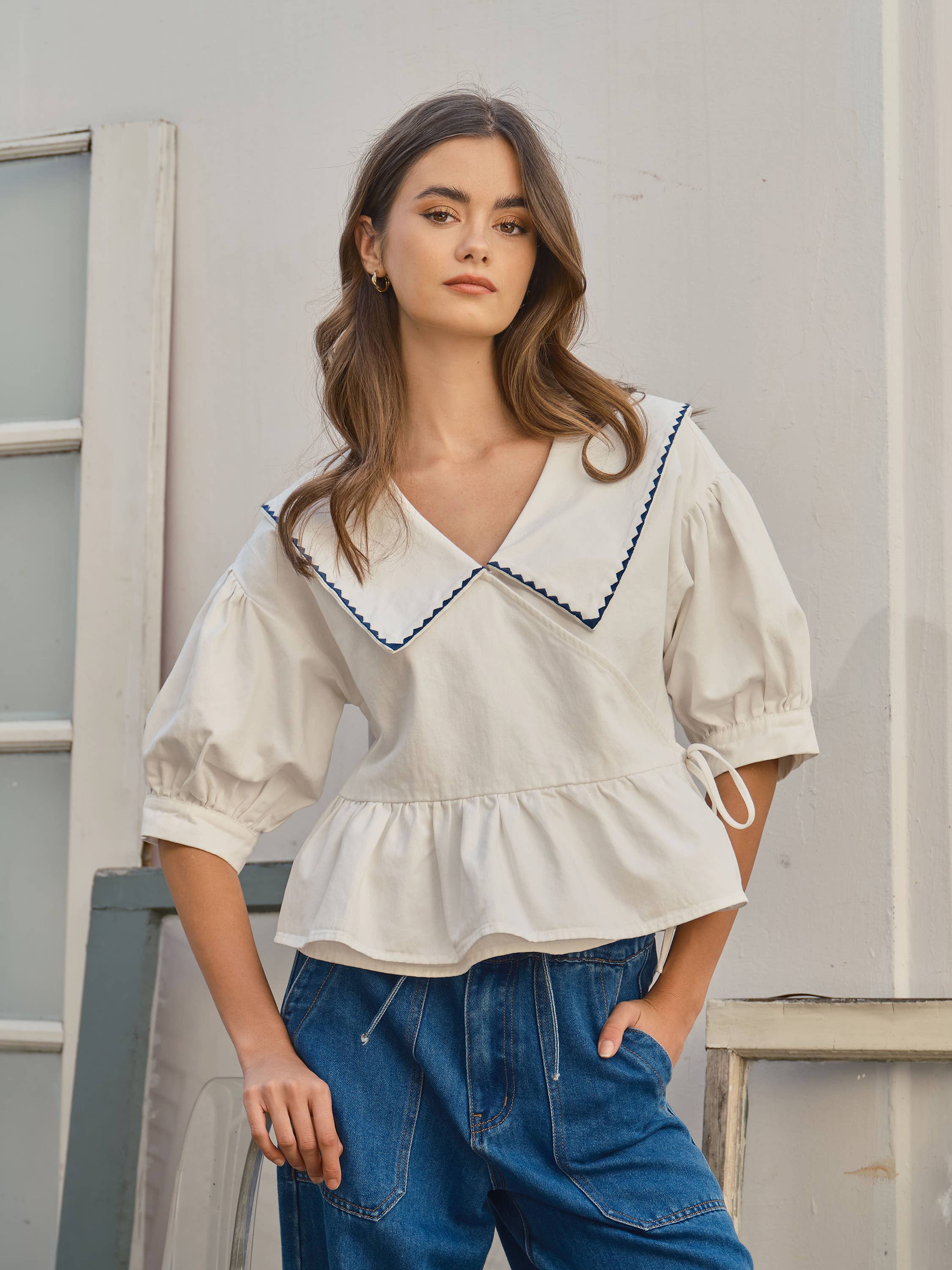 EMBORDIERED BIG COLLAR WRAP RUFFLE TOP