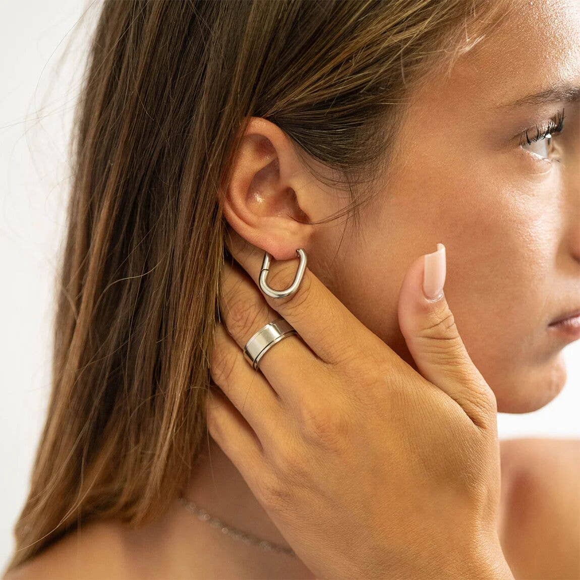 18K Gold Oval Huggie Earrings