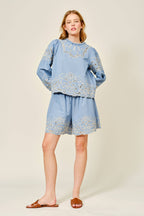 EMBROIDERED ELASTIC WAIST SHORTS