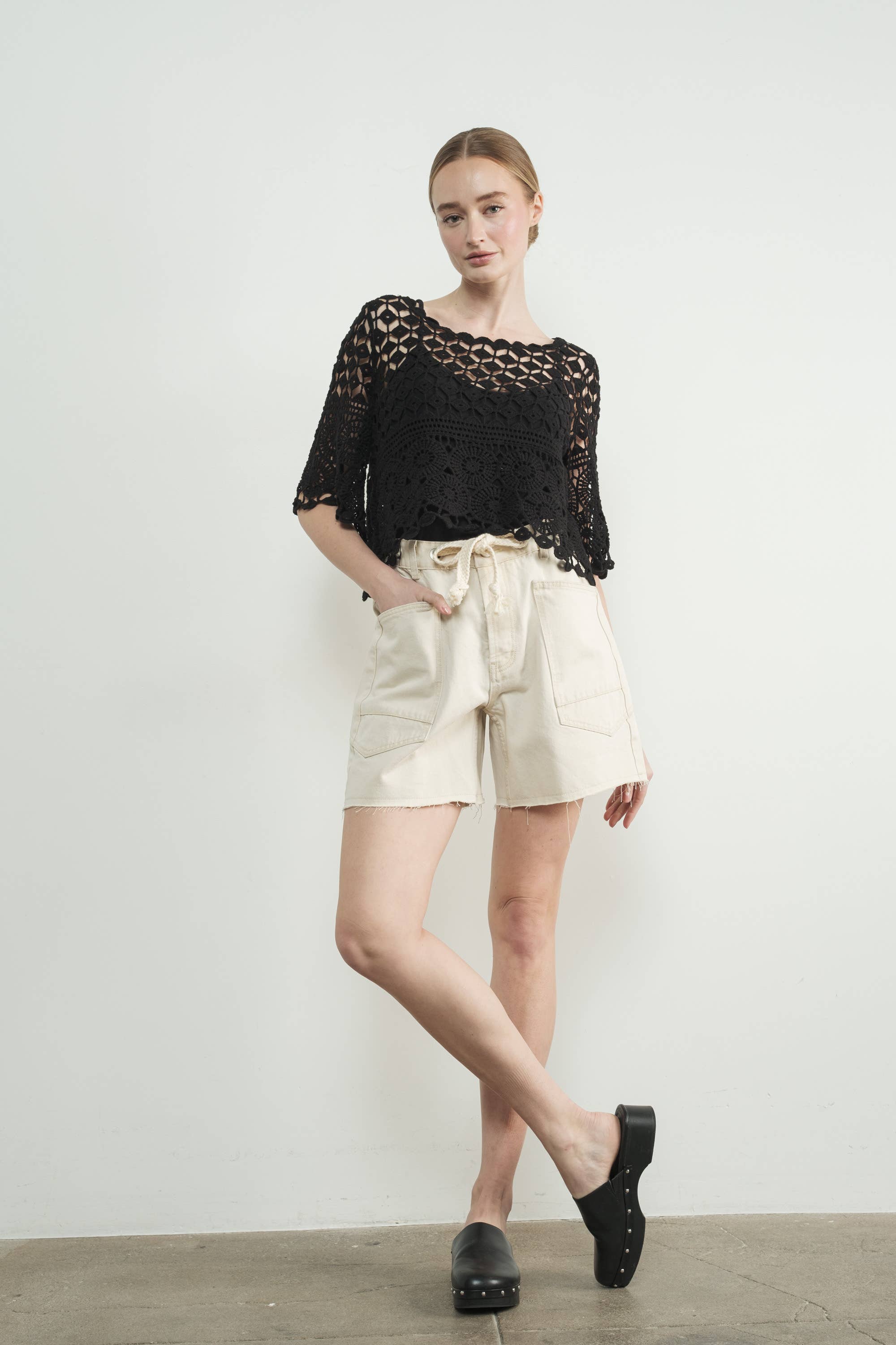 VINTAGE WASHED BARREL DENIM SHORTS W/GROMMET WAIST