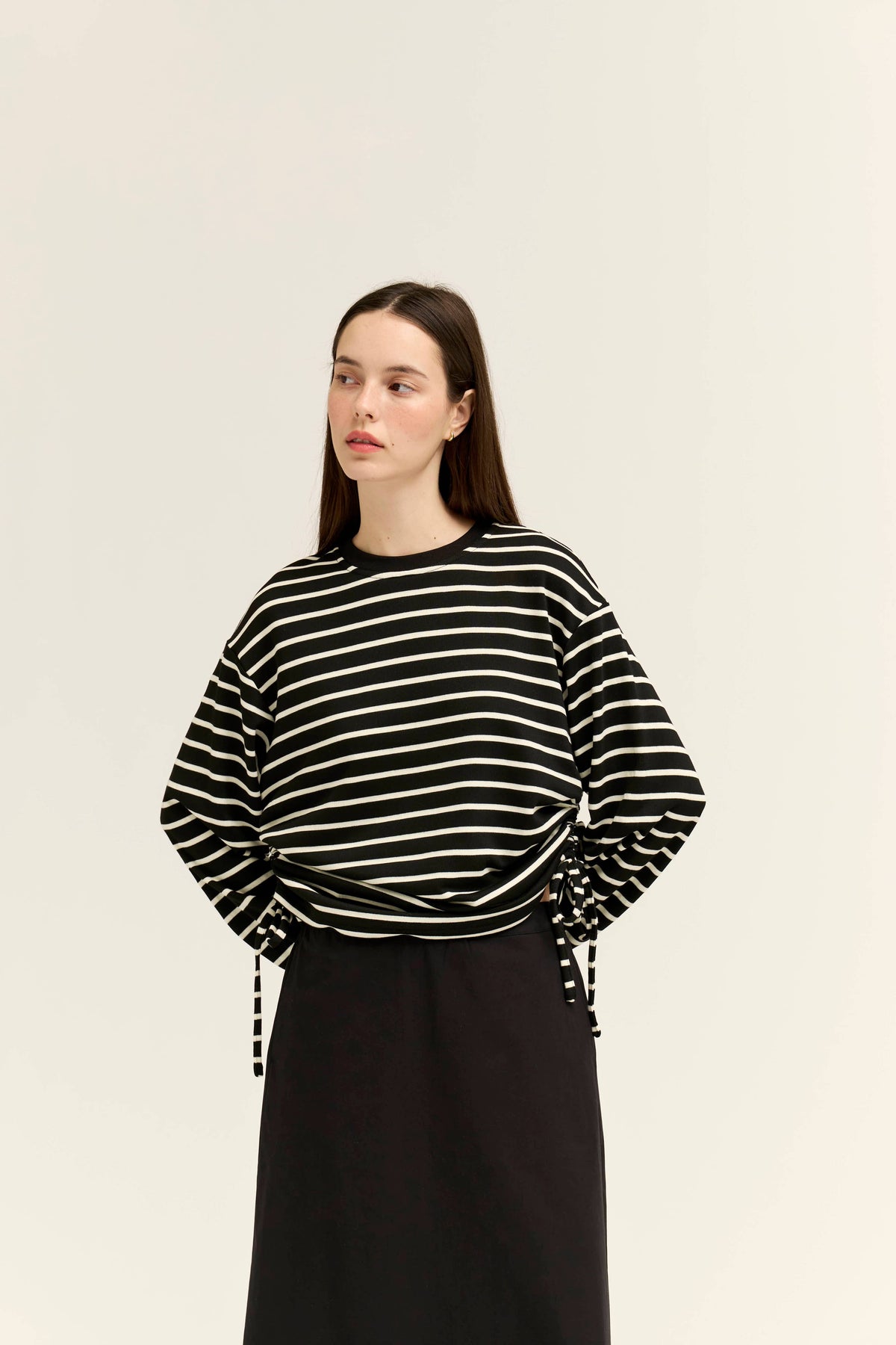 SIDE DRAWSTRING STRIPE CREWNECK SWEATSHIRTS