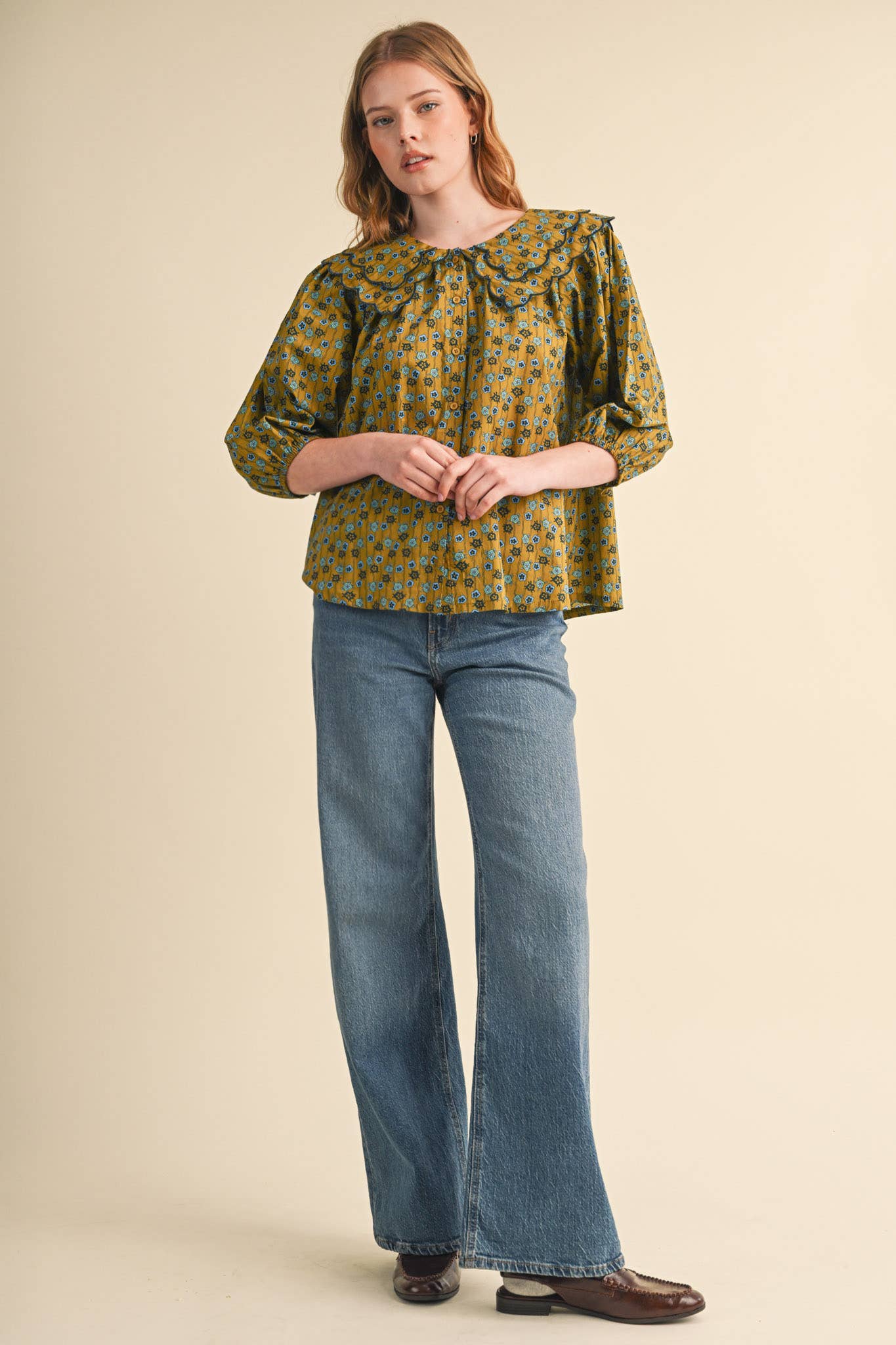 SCALLOPED DOLL COLLAR BUTTON UP FLORAL TOP