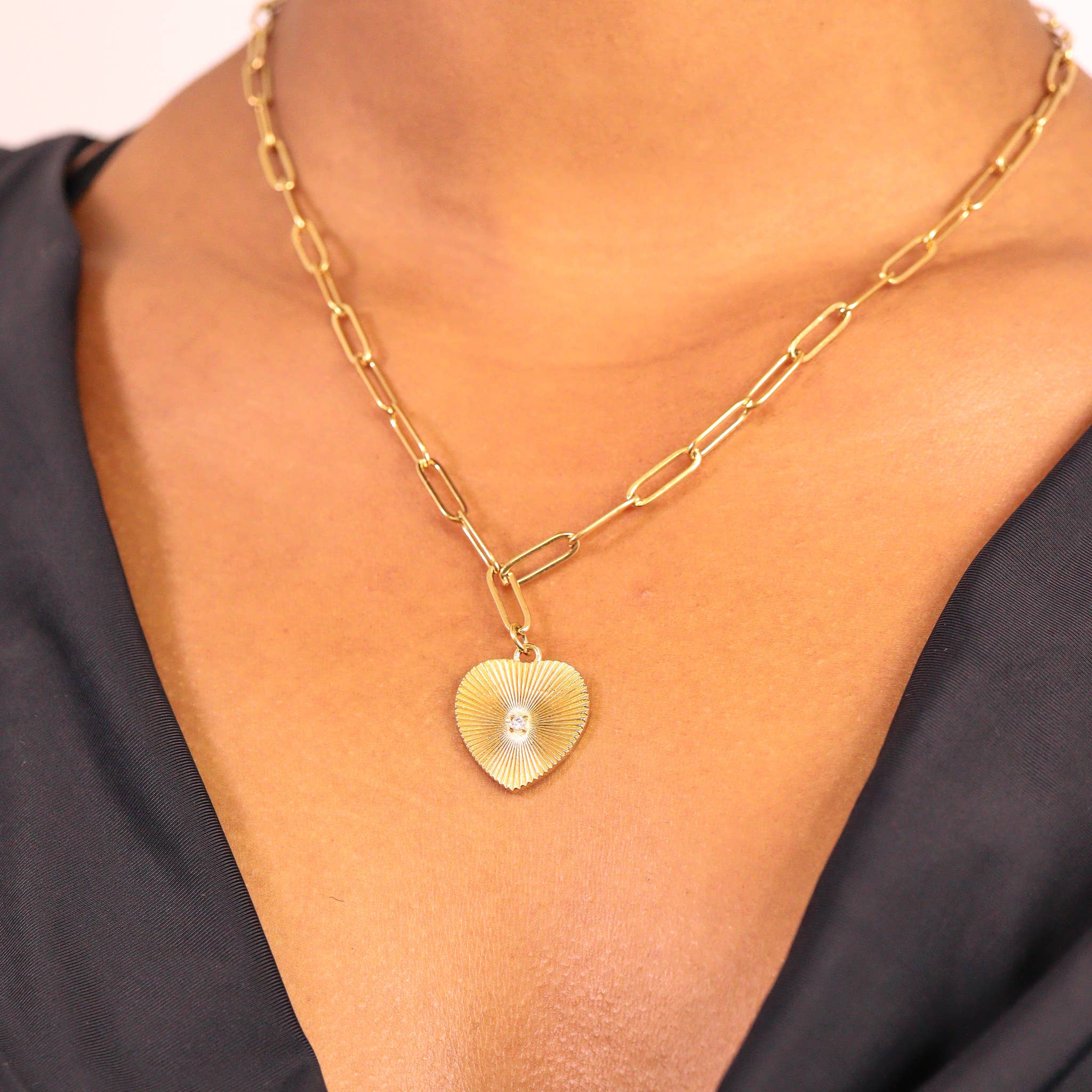 18K Gold Heart Paperclip Pendant Necklace