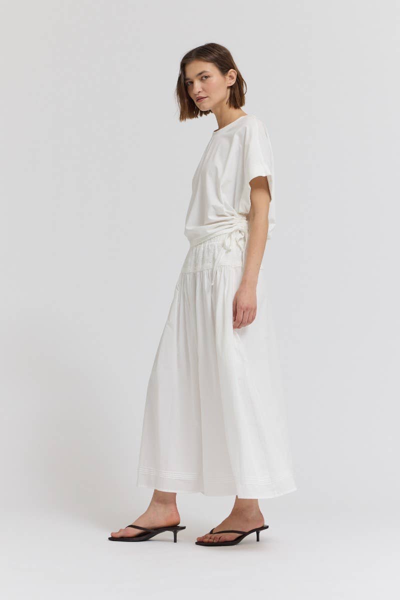 SIDE SCRUNCH TEE