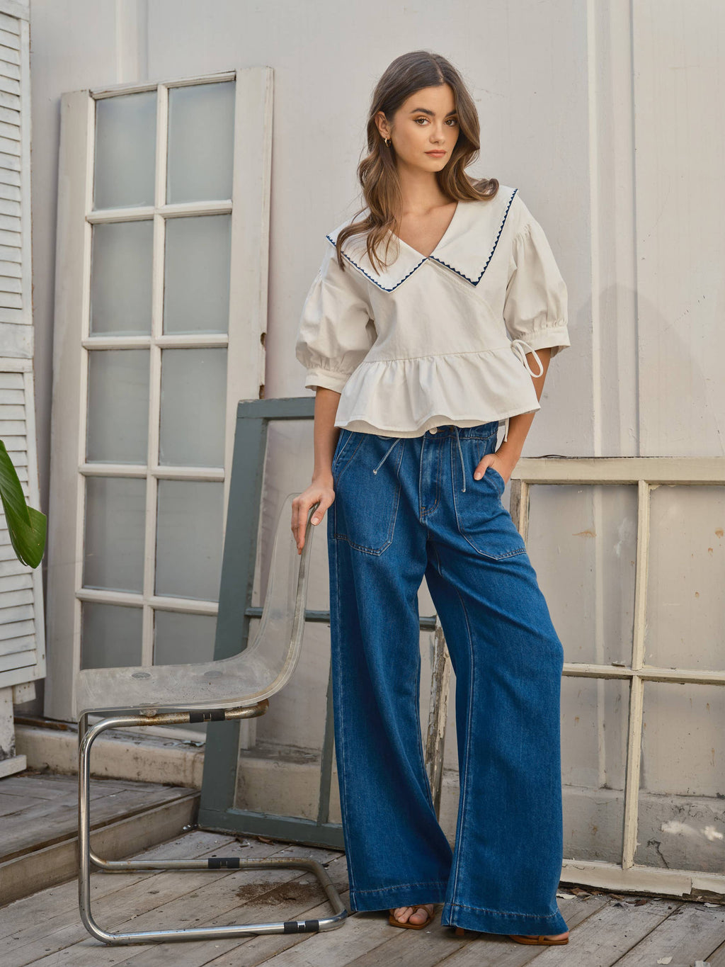 EMBORDIERED BIG COLLAR WRAP RUFFLE TOP