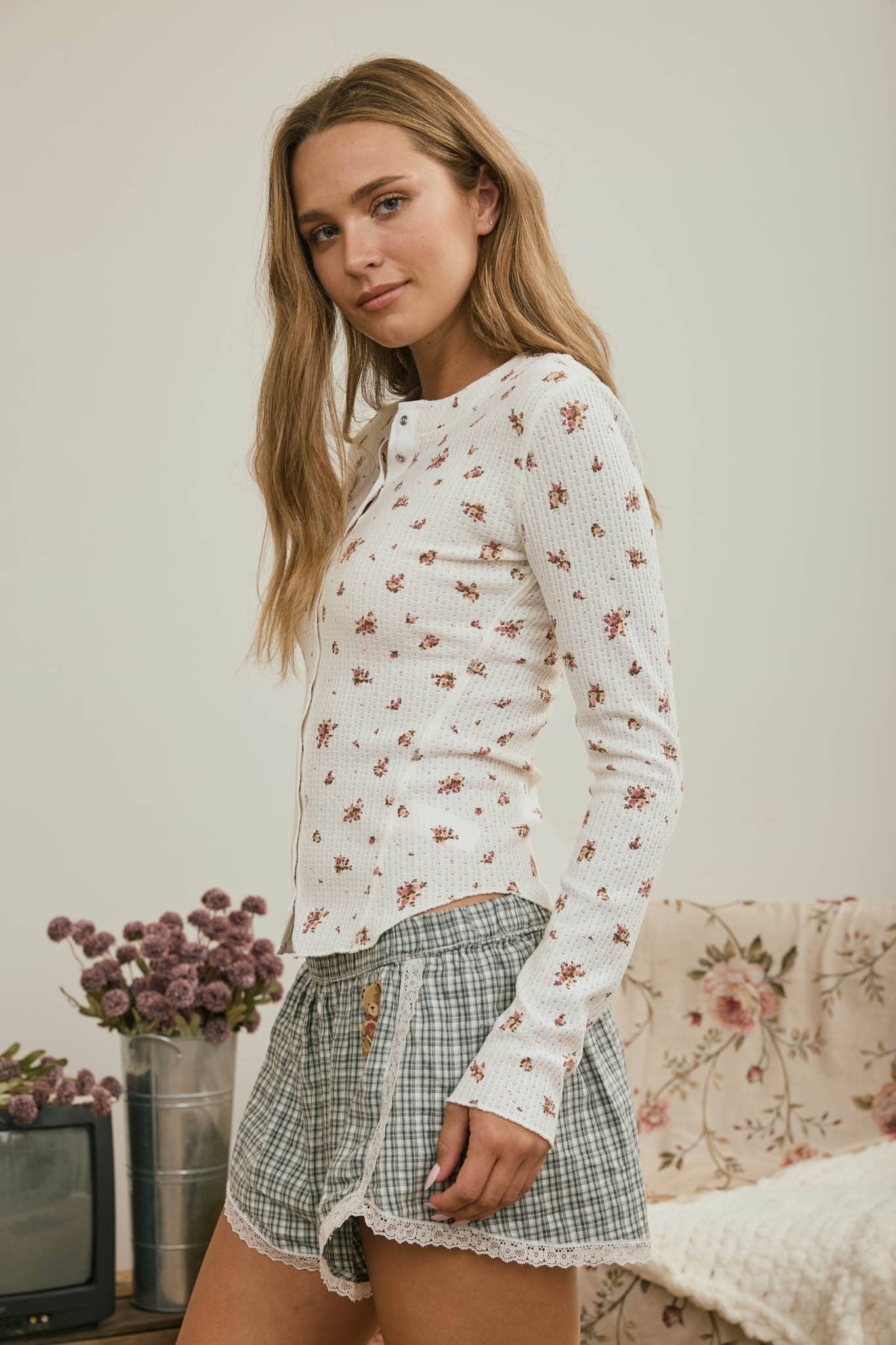 FLORAL SNAP FRONT LONG SLEEVE WAFFLE KNIT TOP