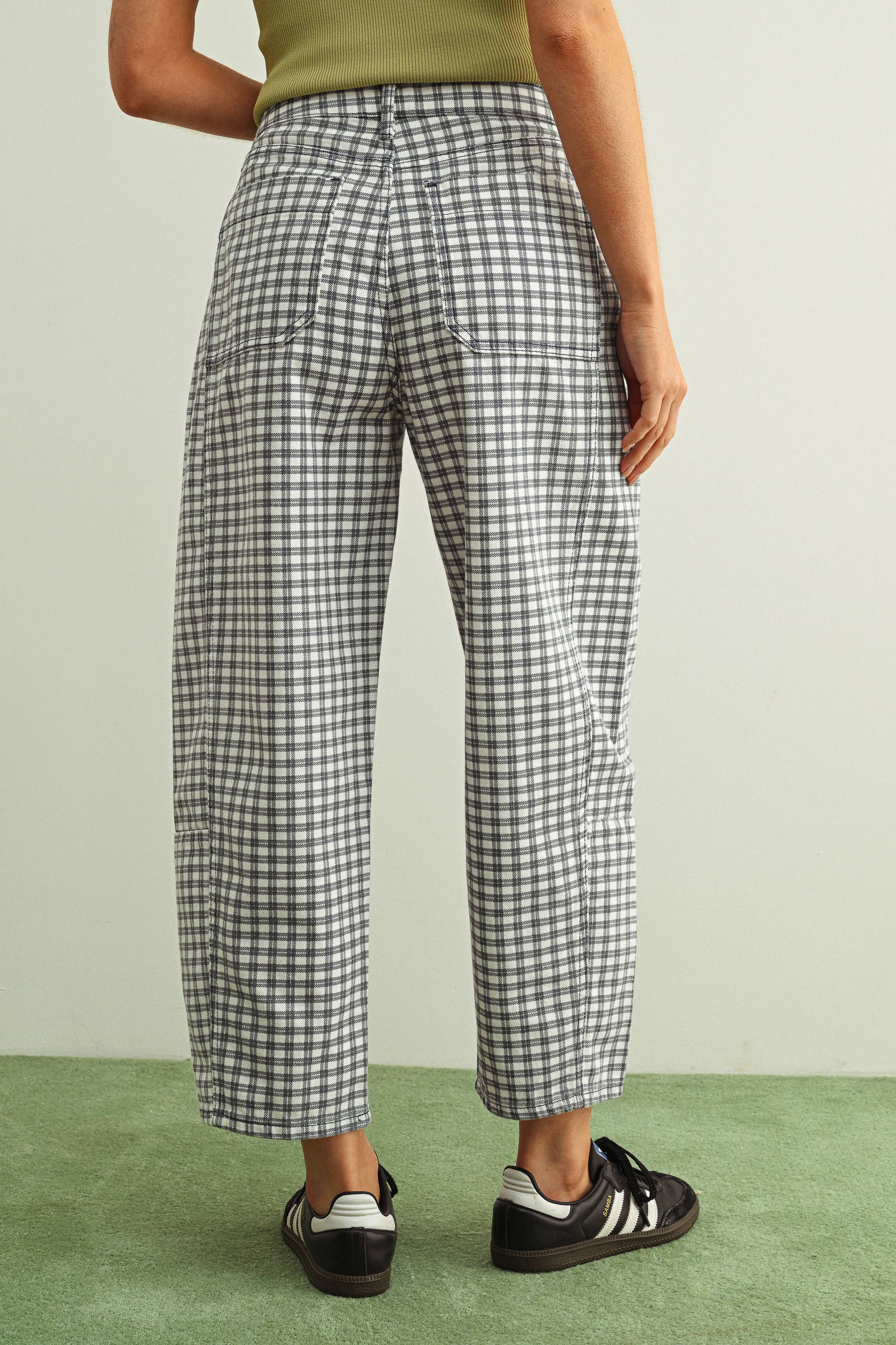 MINI CHECKER PATTERN BARREL PANTS