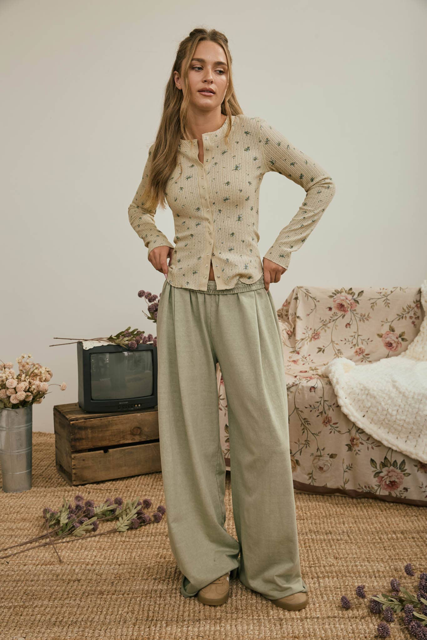 FLORAL SNAP FRONT LONG SLEEVE WAFFLE KNIT TOP