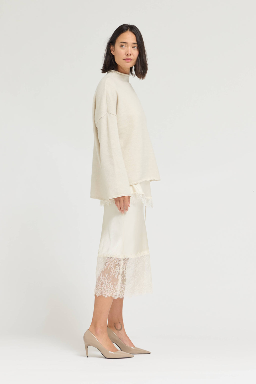 SLIDE SLIT LOOSE FIT SWEATER TOP
