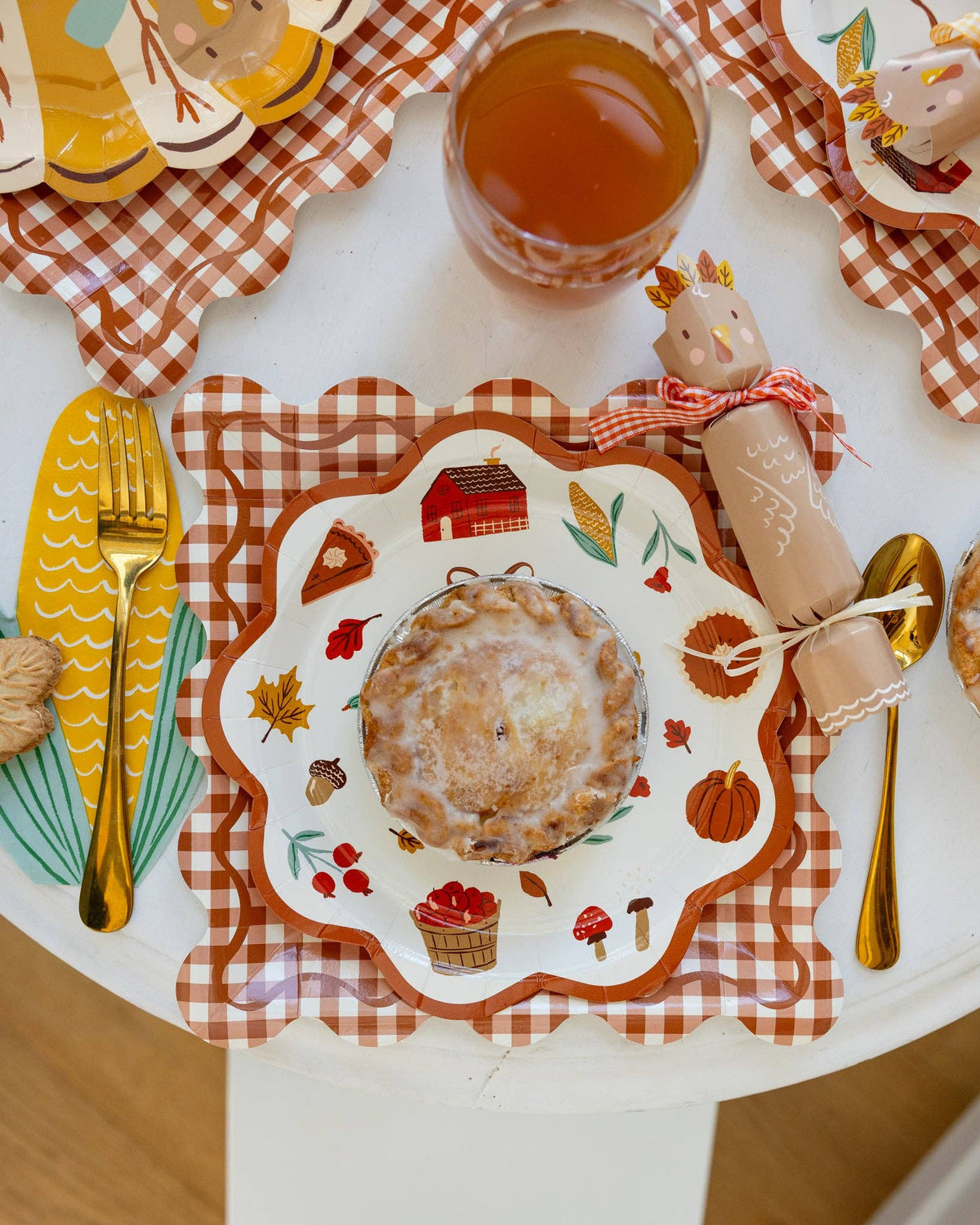 GBL1343 - Rust Gingham Scalloped Square Paper Plates