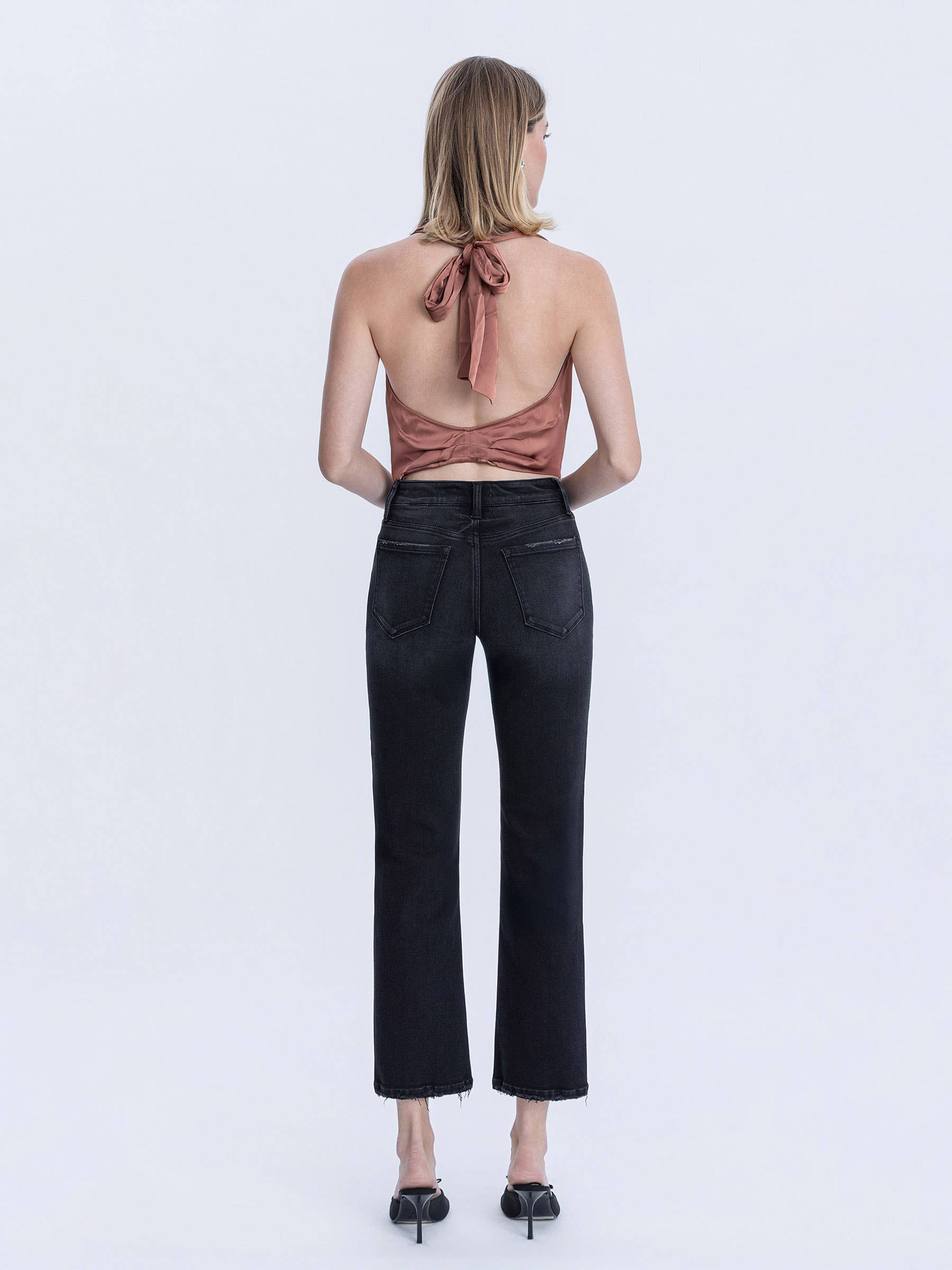 MID RISE BLACK ANKLE STRAIGHT JEANS