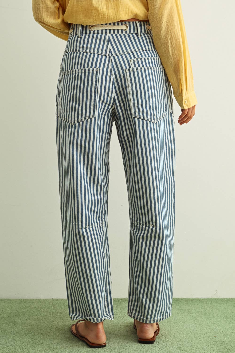 STRIPE PRINTED BARREL PANTS WITH COTTON TAPE BELT