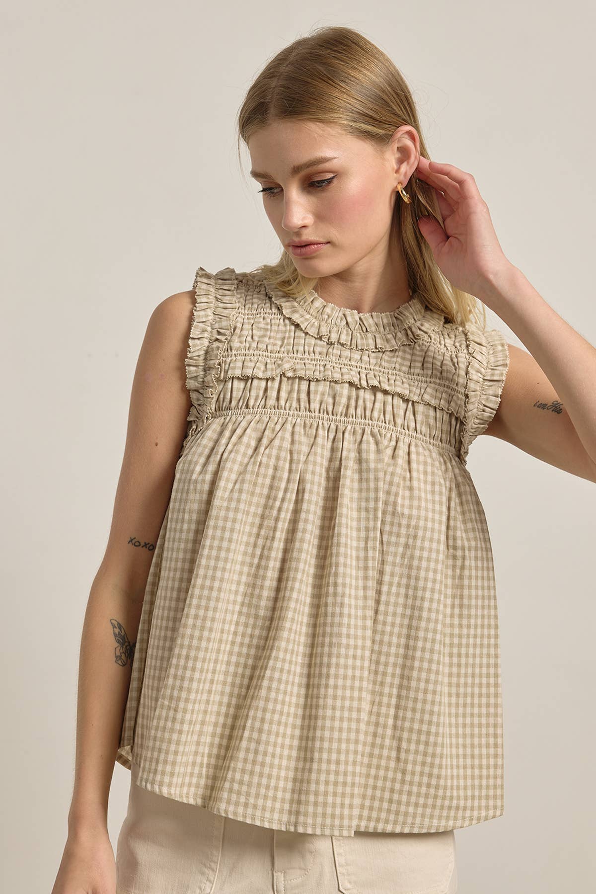 GINGHAM RUFFLE BLOUSE
