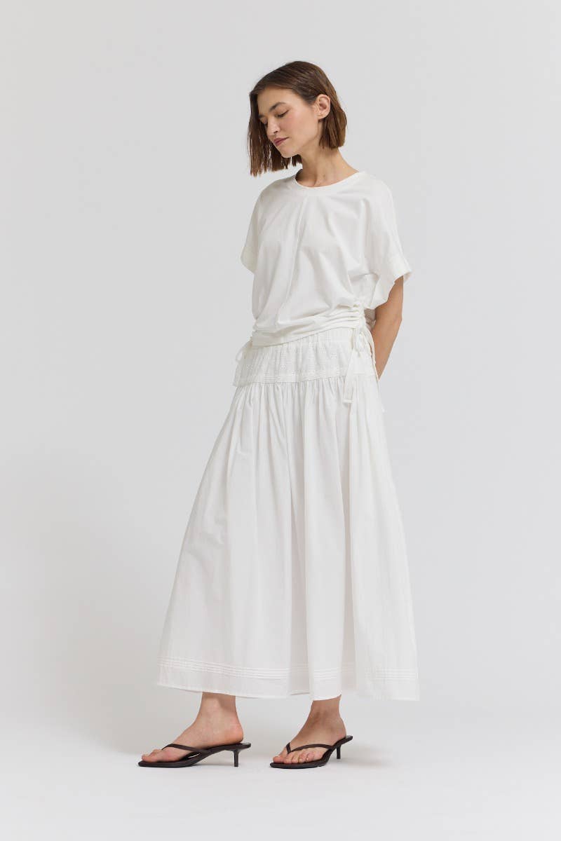 SIDE SCRUNCH TEE