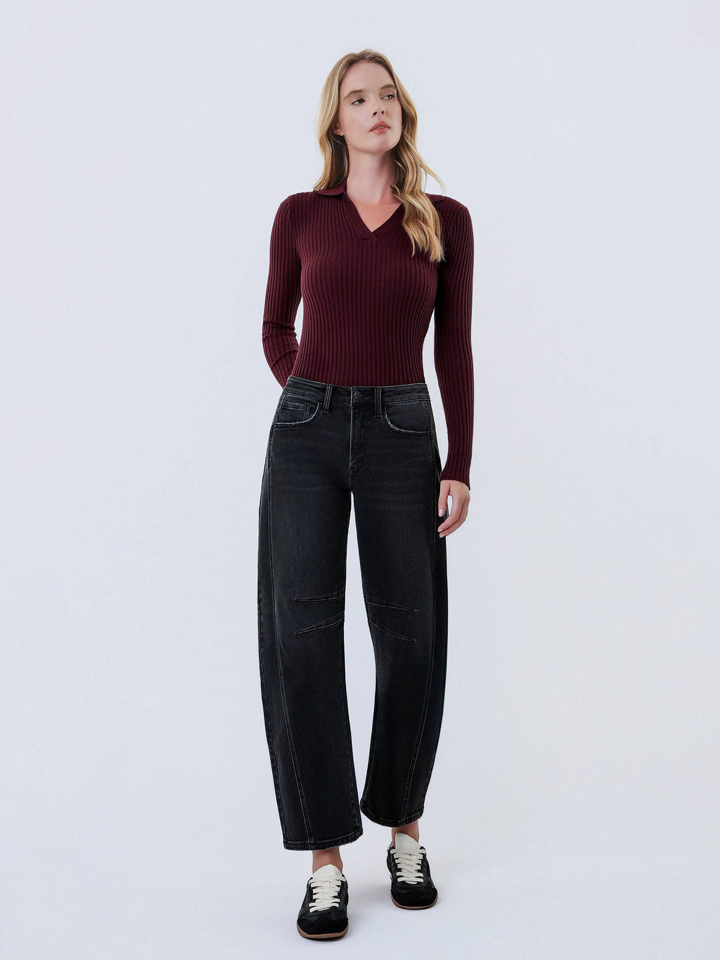 HIGH RISE BLACK ANKLE BARREL LEG JEANS