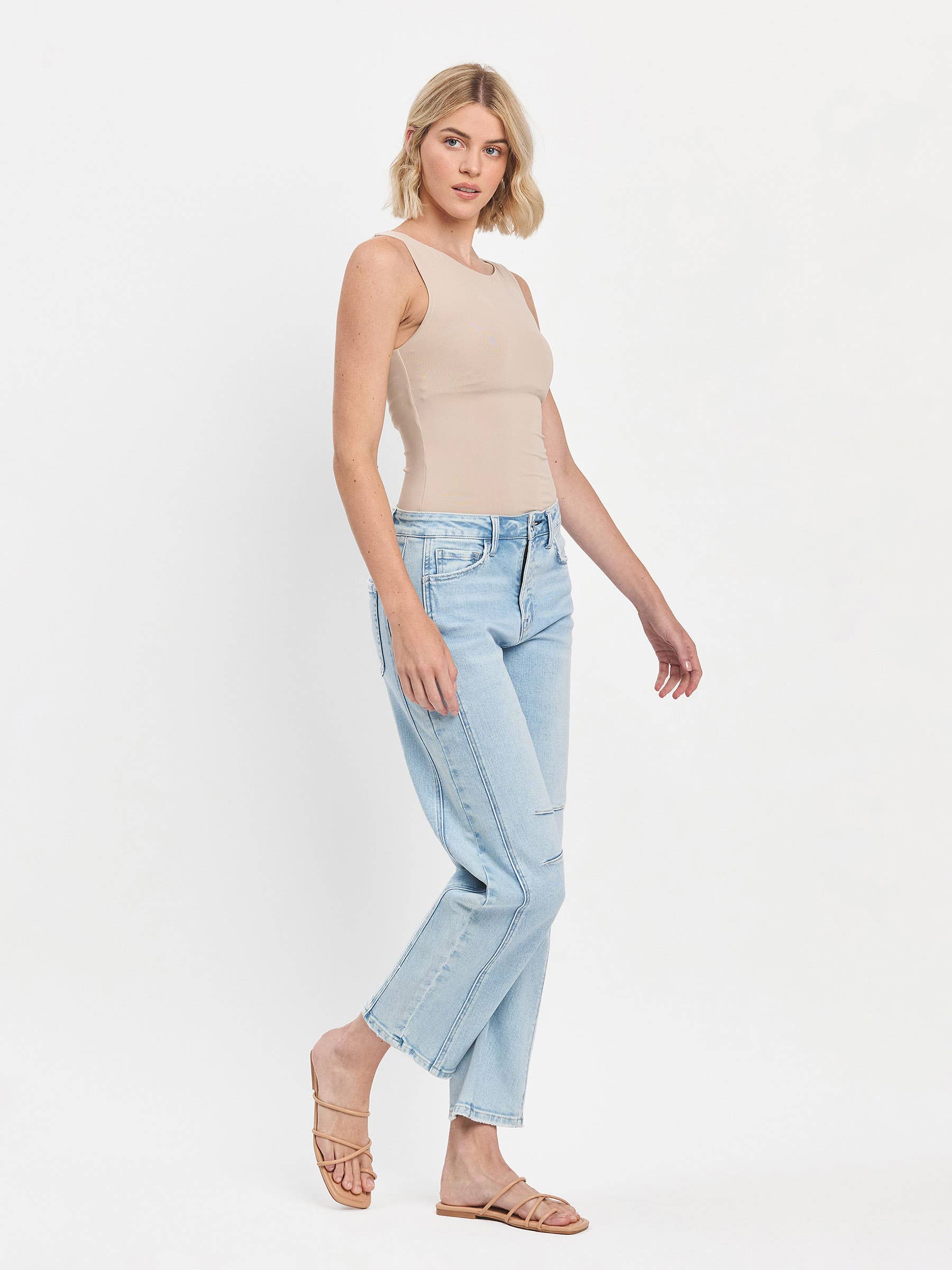 HIGH RISE LIGHT WASH BARREL LEG JEANS