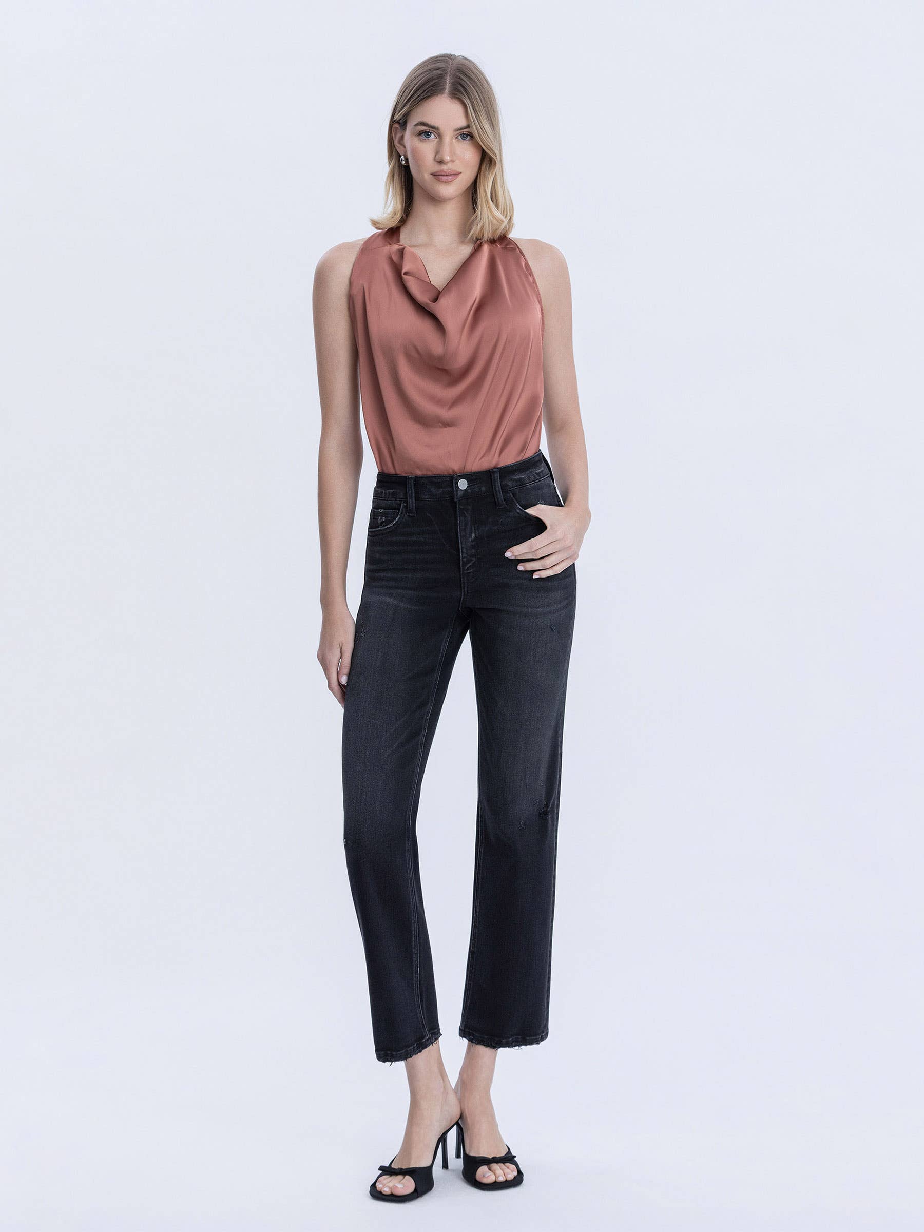 MID RISE BLACK ANKLE STRAIGHT JEANS