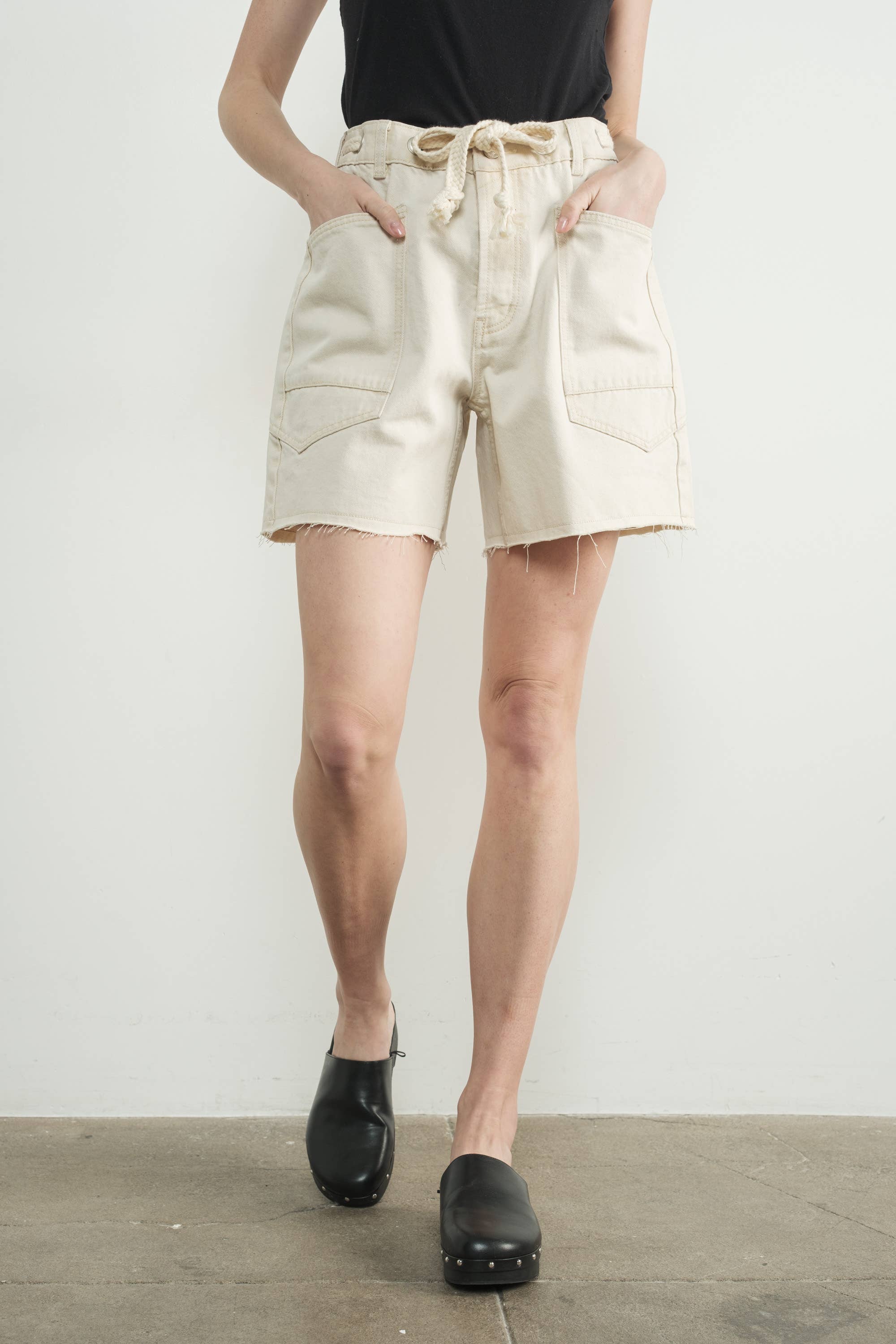 VINTAGE WASHED BARREL DENIM SHORTS W/GROMMET WAIST