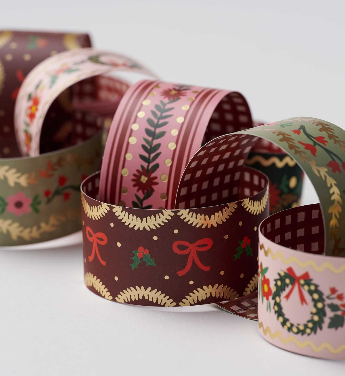 Holly Jolly Paper Chain Kit — image 3