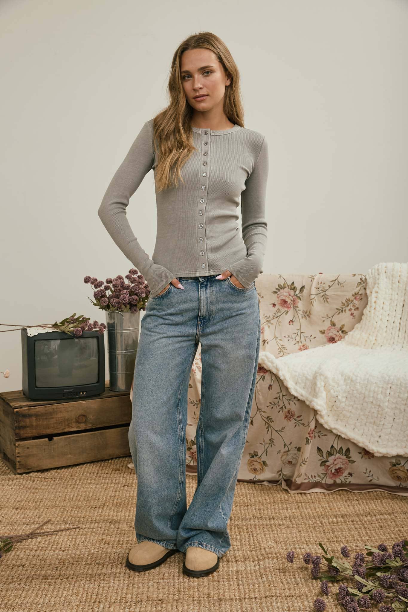 BUTTON FRONT ROUND NECK LONG SLEEVE KNIT TOP
