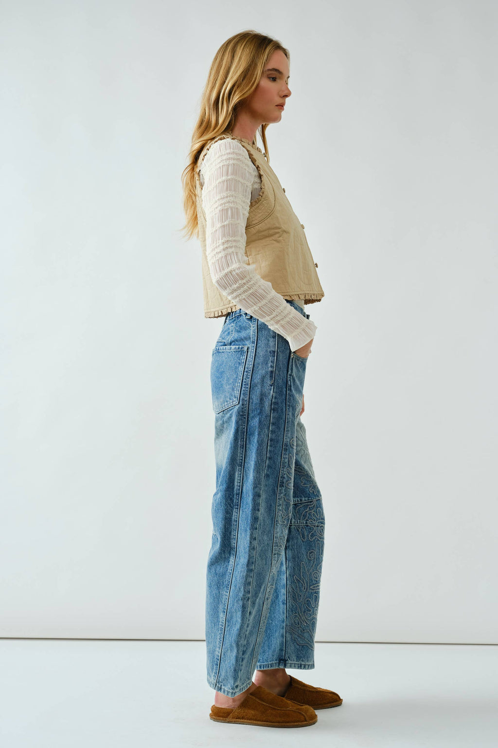 Embroidered Detail Cotton Barrel Pants