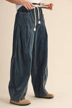 WASHED CORDUROY PLEATED BARREL PANTS