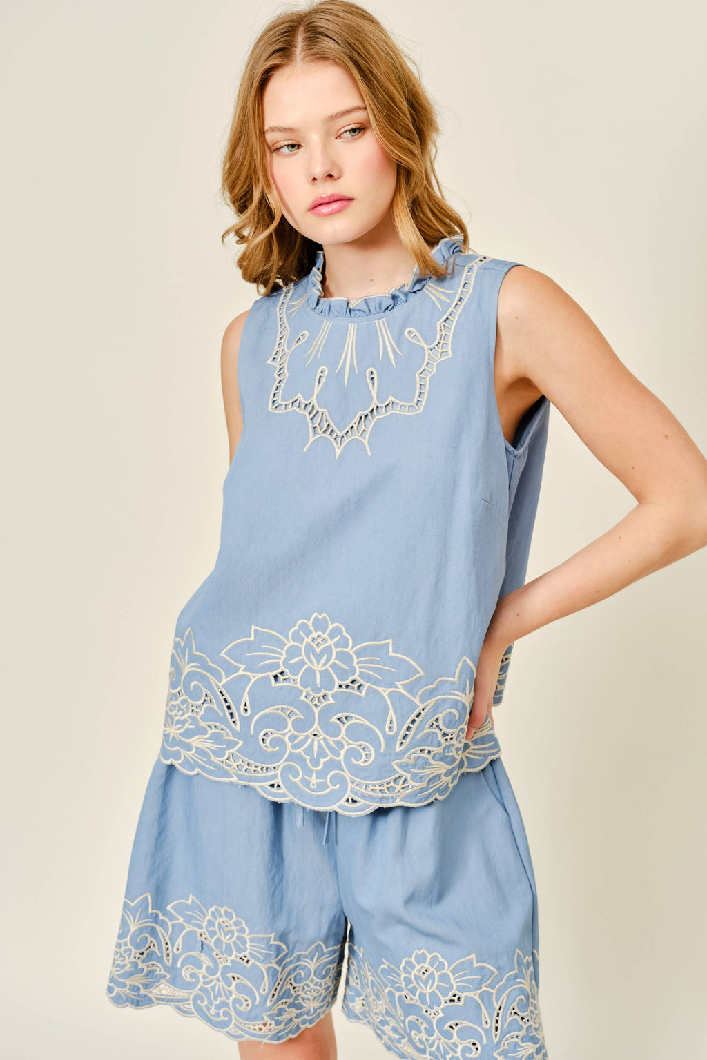 EMBROIDERED RUFFLE NECK SLEEVELESS BLOUSE