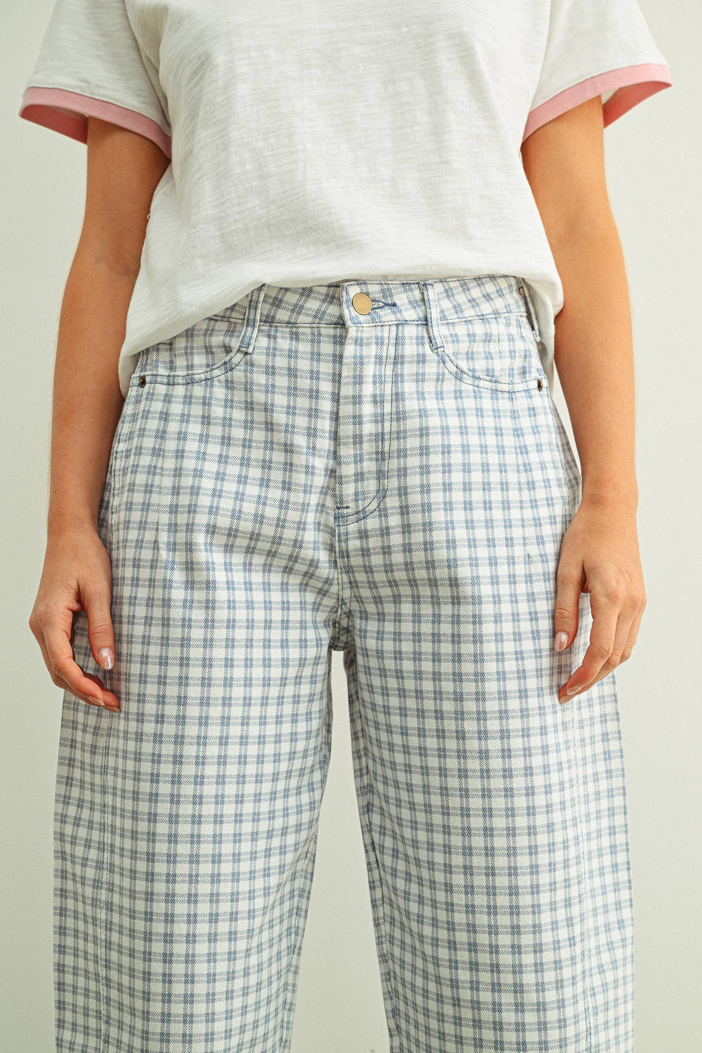 MINI CHECKER PATTERN BARREL PANTS
