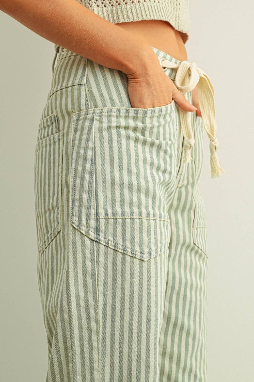 STRIPE PRINTED BARREL PANTS WITH COTTON TAPE BELT