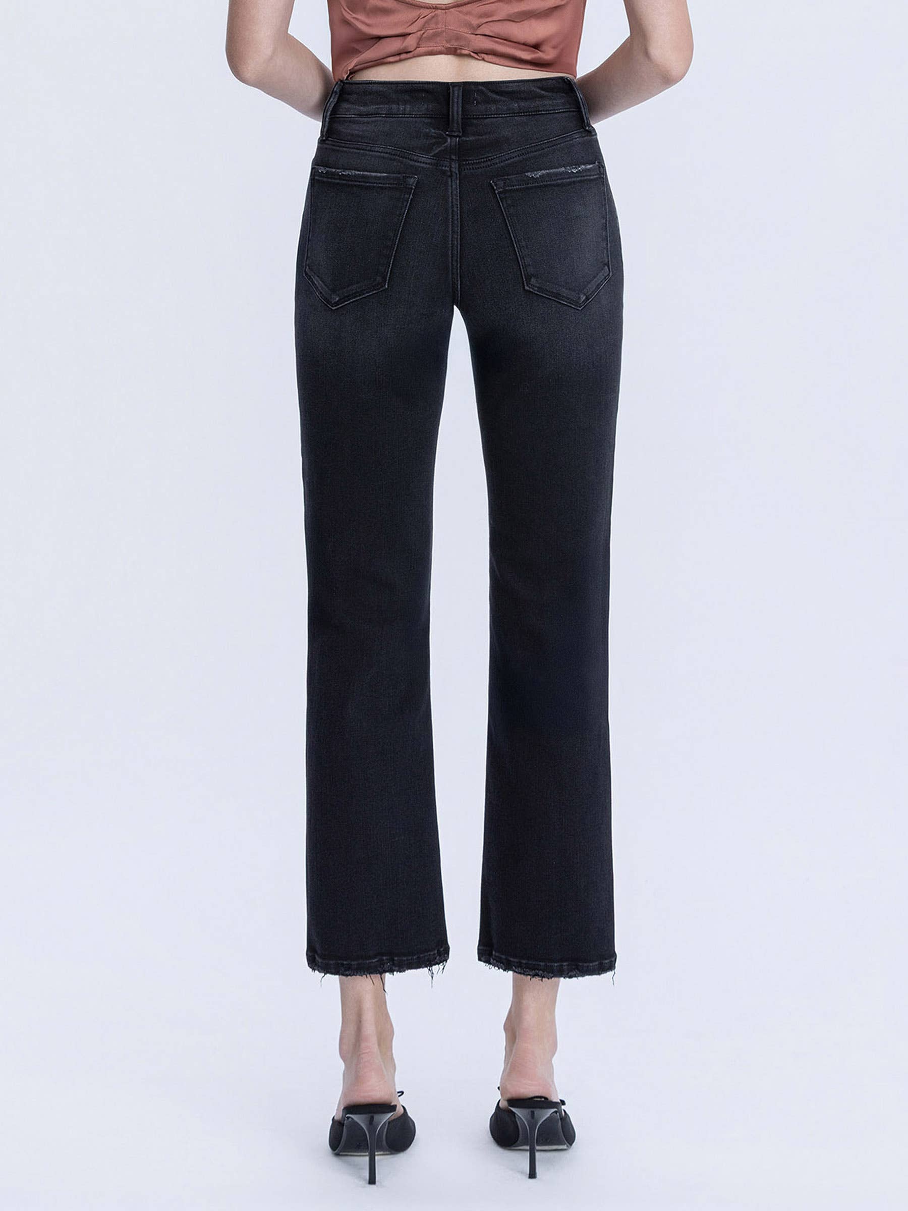 MID RISE BLACK ANKLE STRAIGHT JEANS