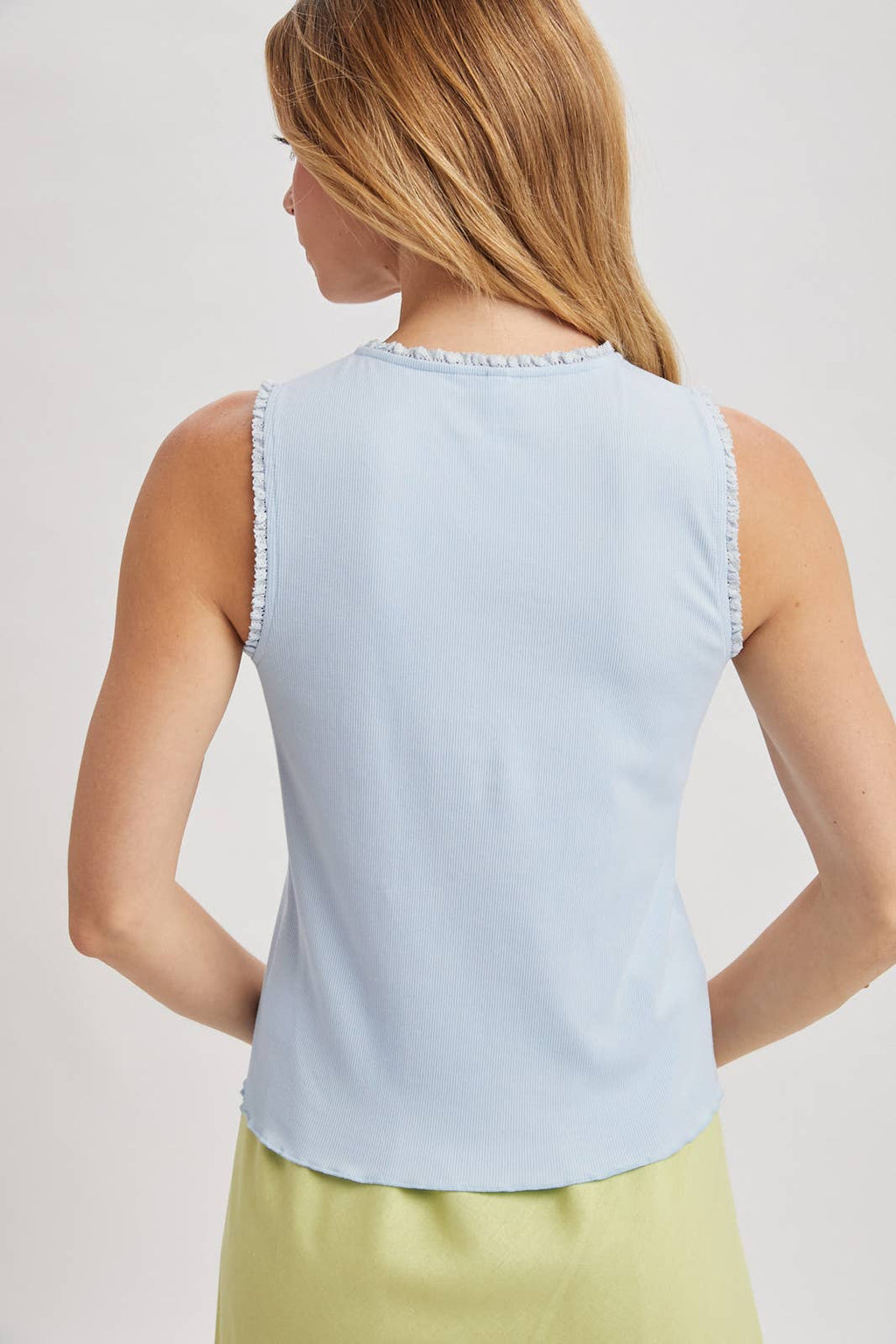 RIBBED KNIT TANK TOP WITH TRIM DETAIL