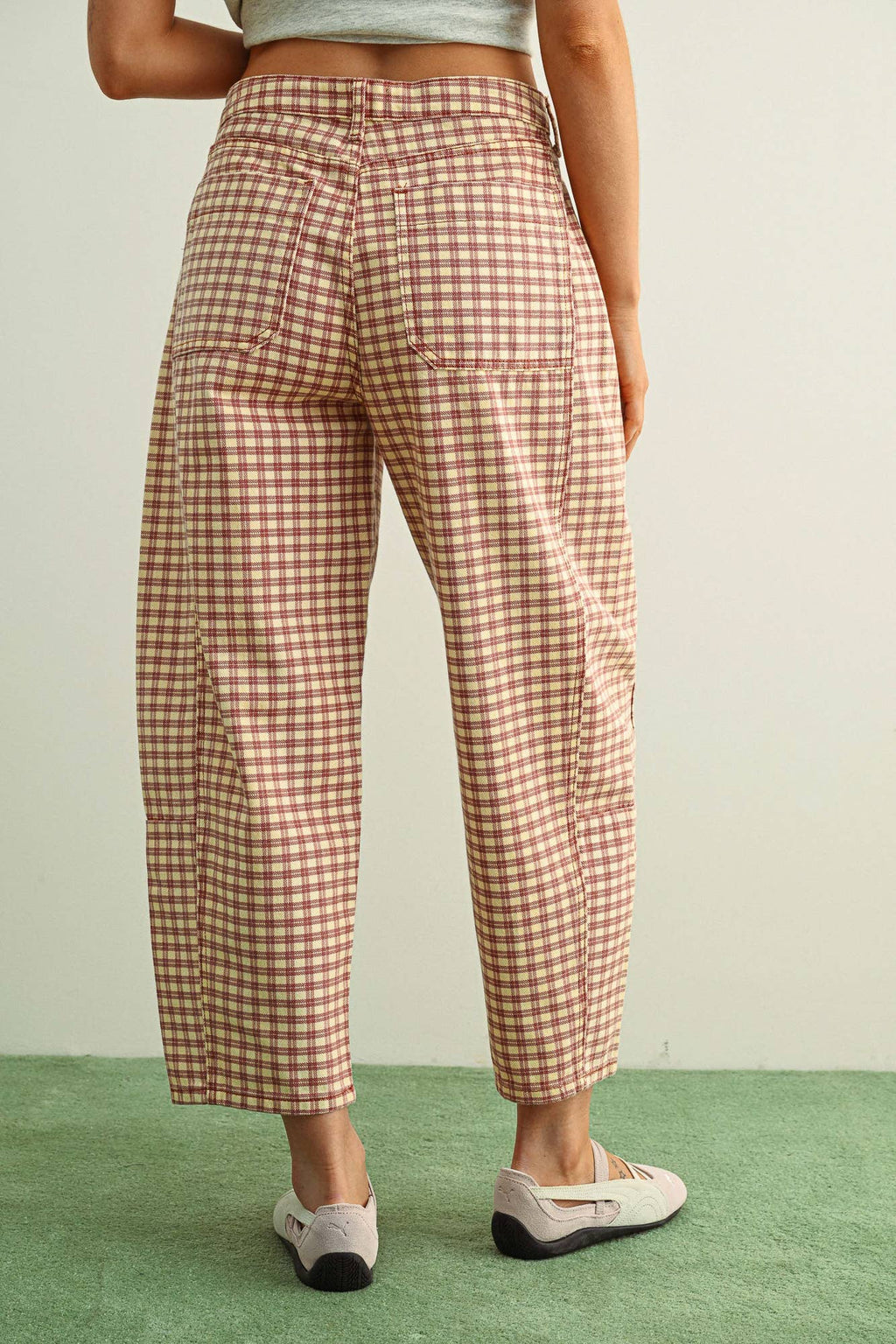 MINI CHECKER PATTERN BARREL PANTS