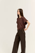 SIDE SCRUNCH TEE