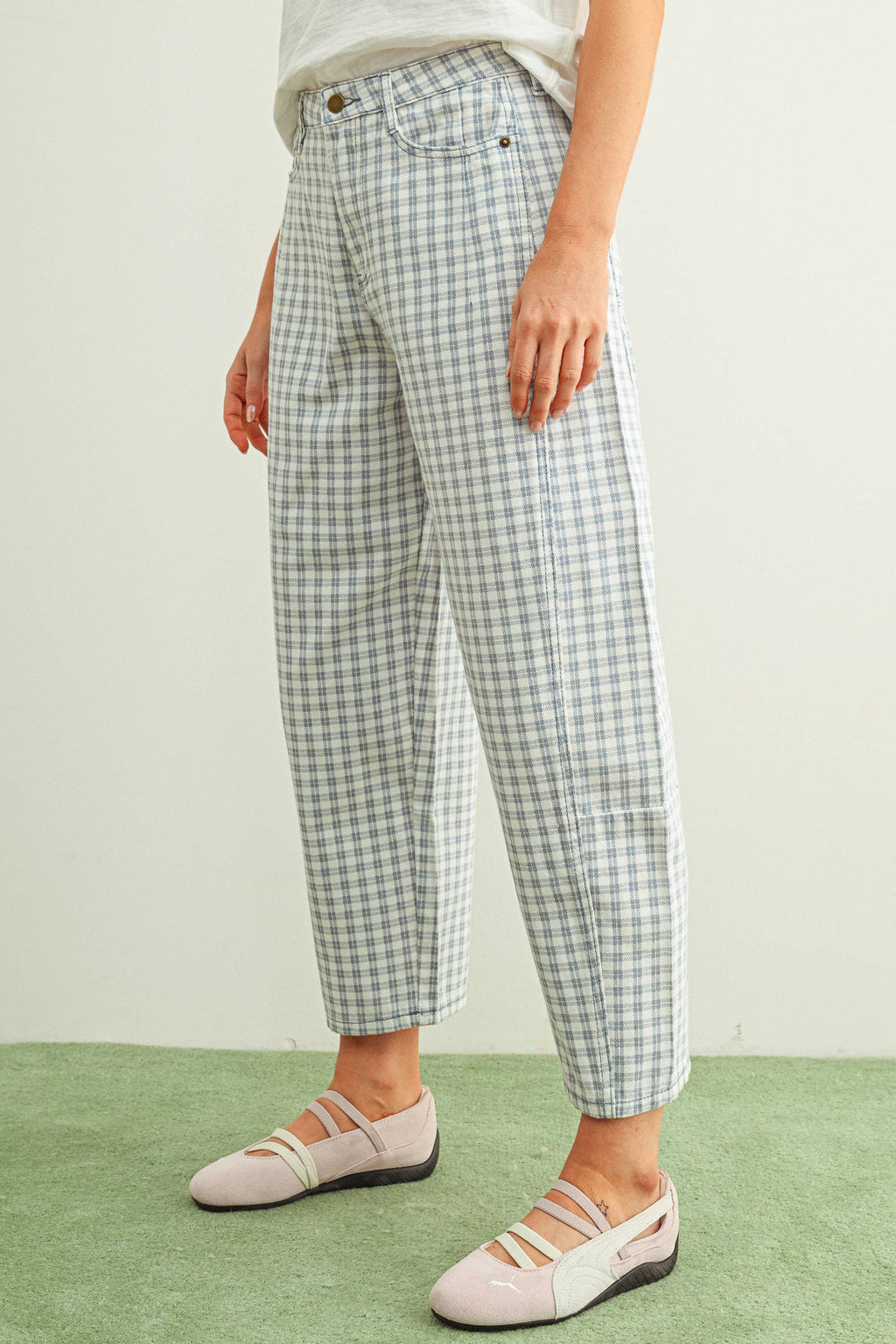 MINI CHECKER PATTERN BARREL PANTS