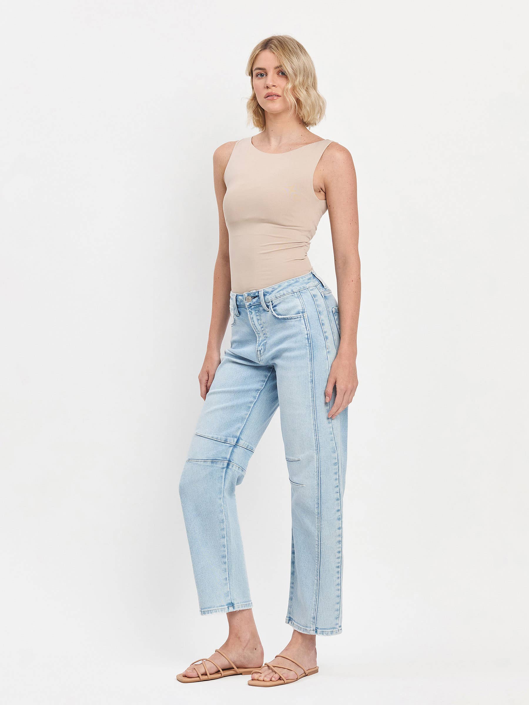 HIGH RISE LIGHT WASH BARREL LEG JEANS