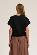SIDE SCRUNCH TEE