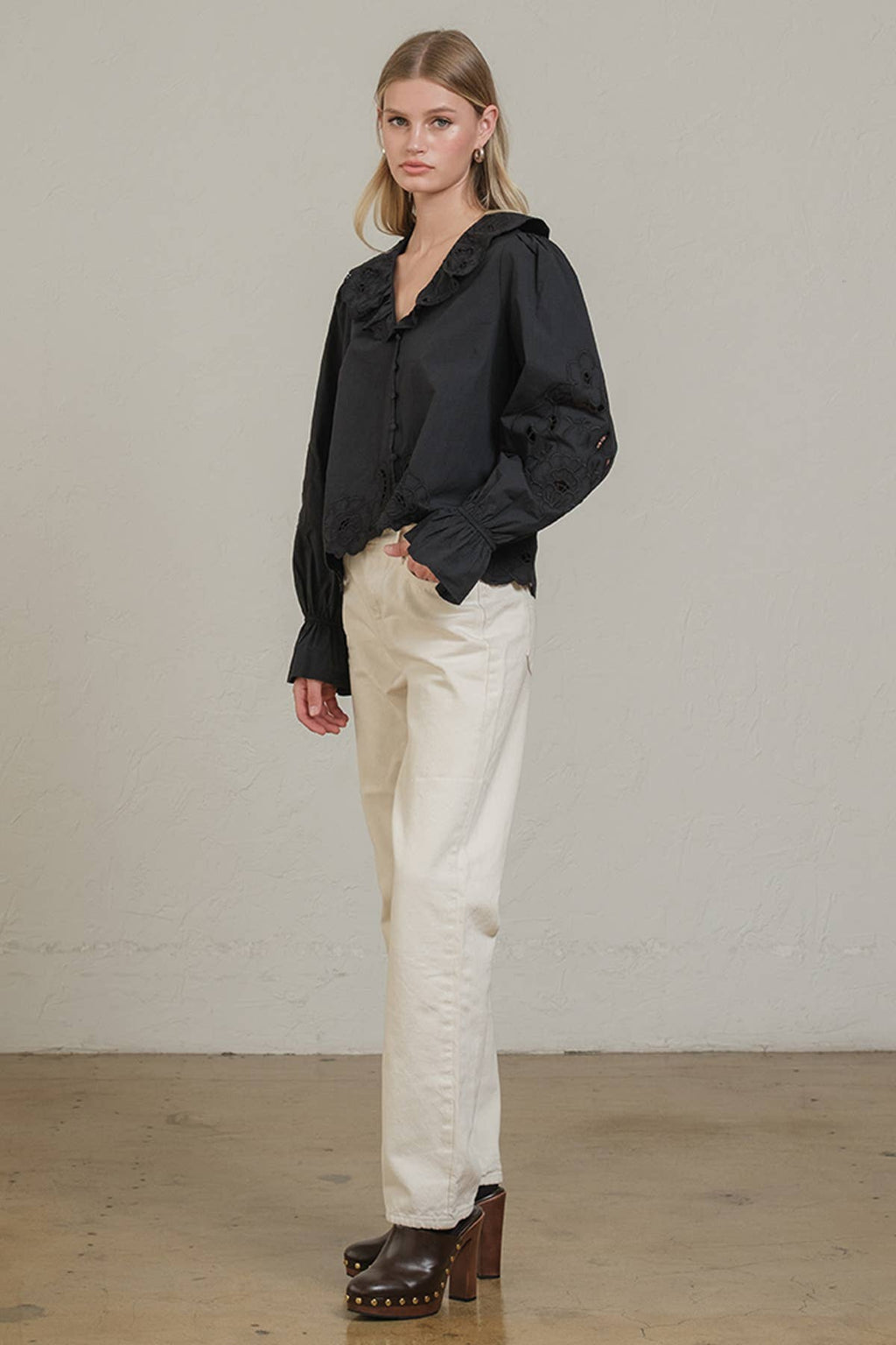 Embroidery Ruffle Blouse