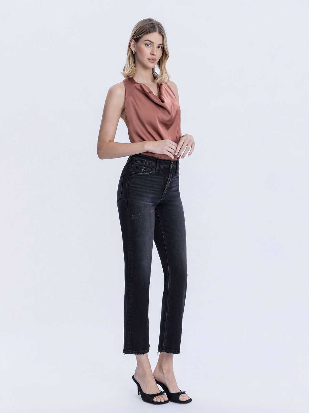 MID RISE BLACK ANKLE STRAIGHT JEANS