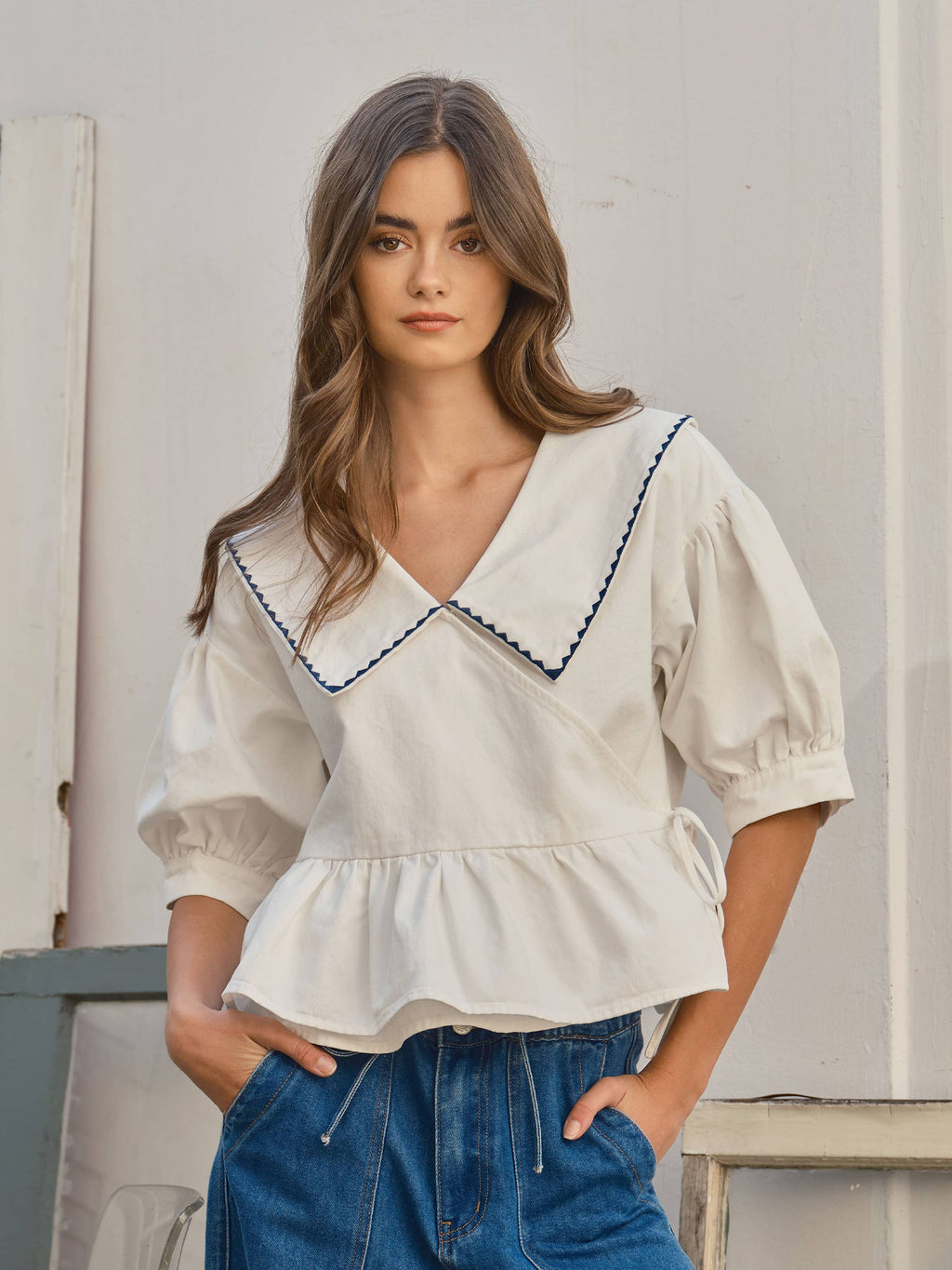 EMBORDIERED BIG COLLAR WRAP RUFFLE TOP