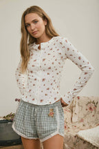FLORAL SNAP FRONT LONG SLEEVE WAFFLE KNIT TOP