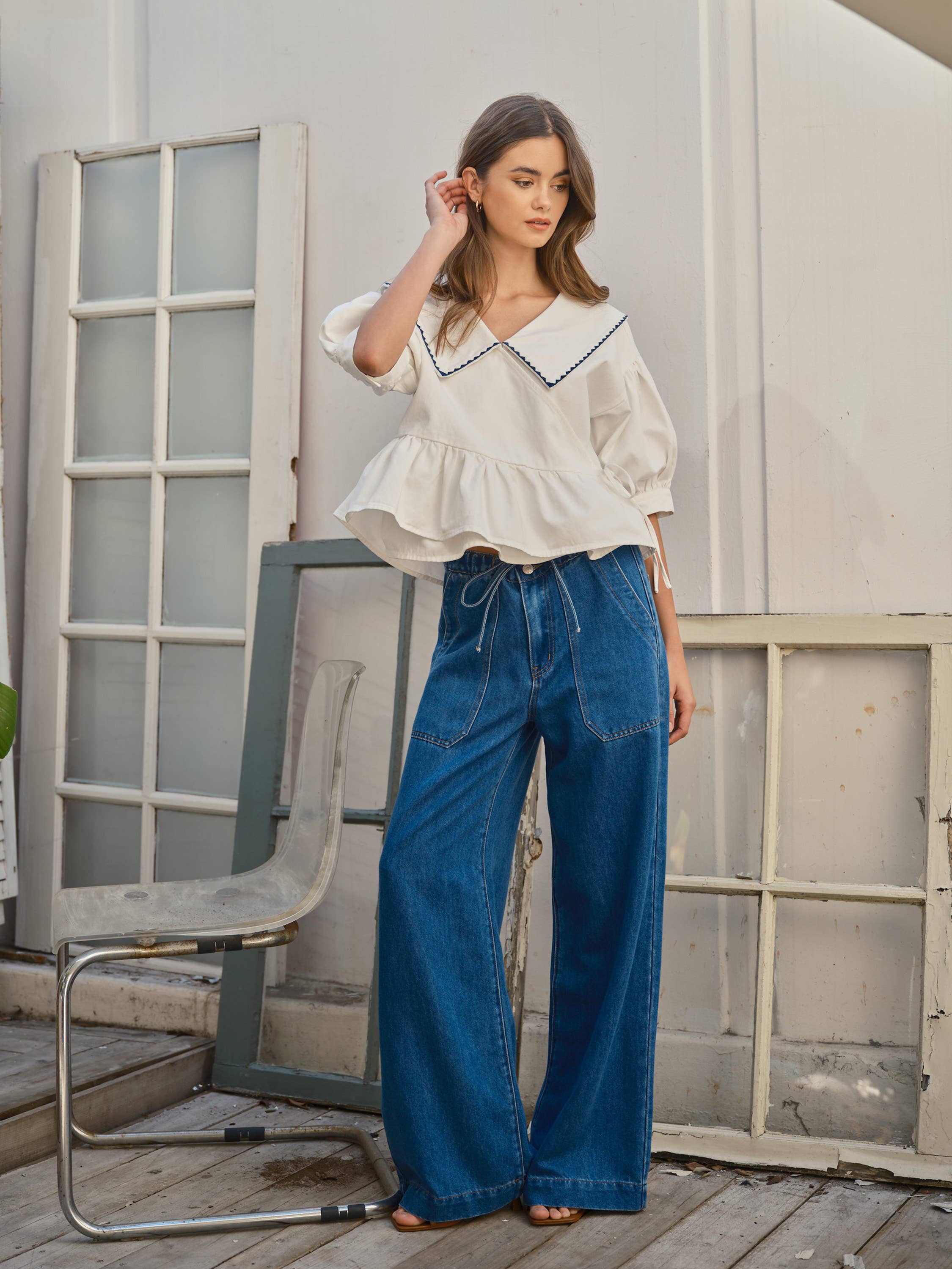 EMBORDIERED BIG COLLAR WRAP RUFFLE TOP
