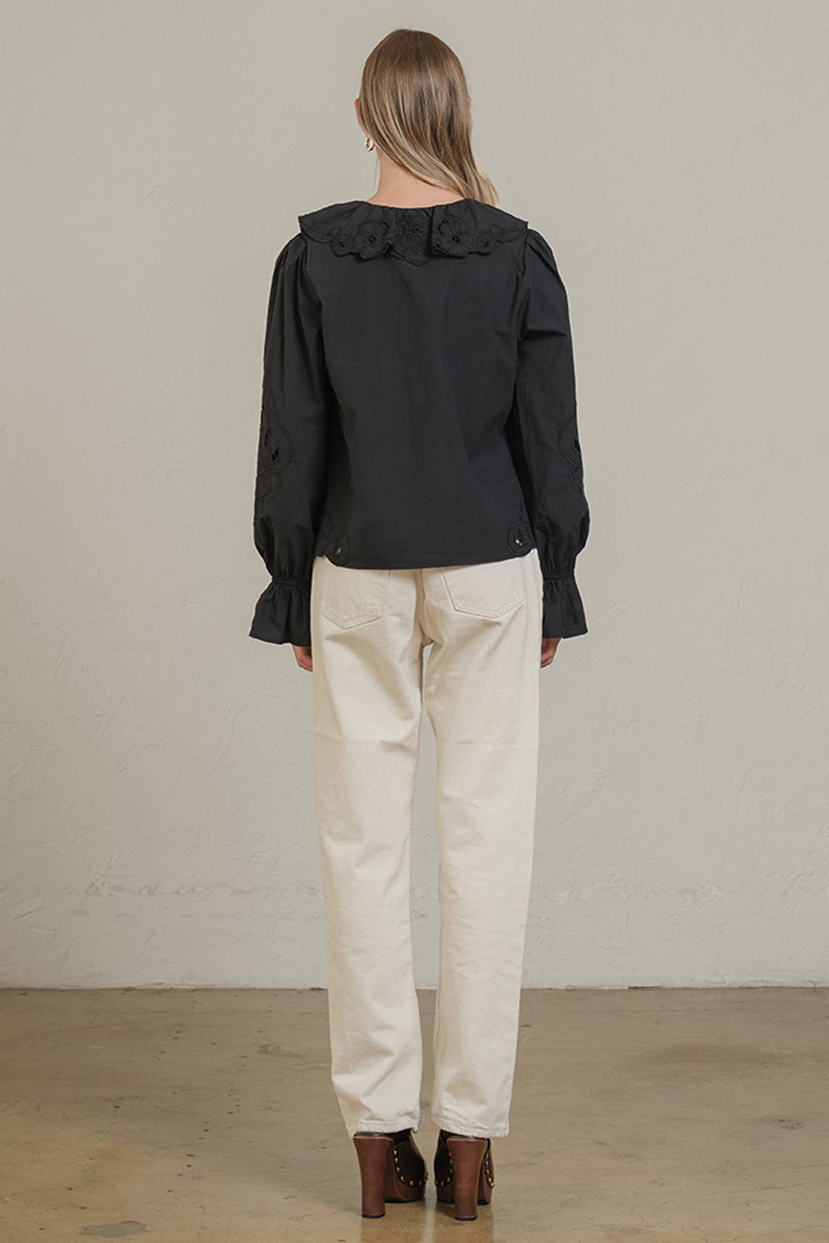 Embroidery Ruffle Blouse